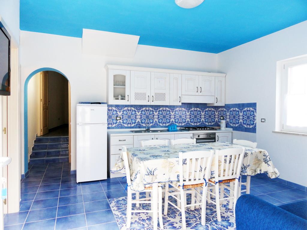 Chiaia Apartments Ponza Habitación foto