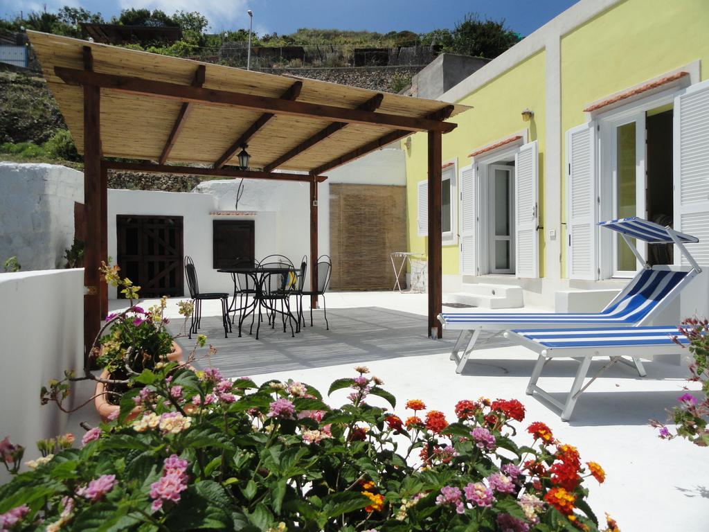 Chiaia Apartments Ponza Habitación foto